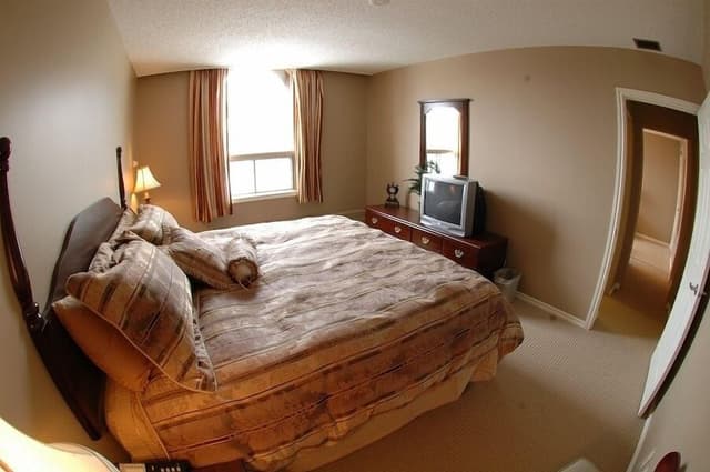 Signature Room, 1 Queen Bed, Corner