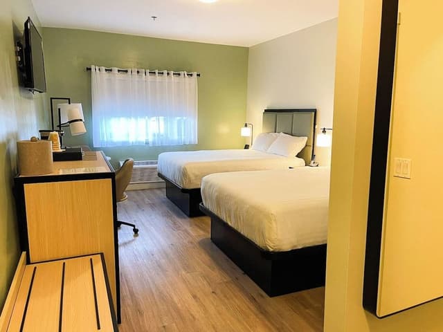 Classic Double Room, 2 Queen Beds, Non Smoking, Pets Not Allowed