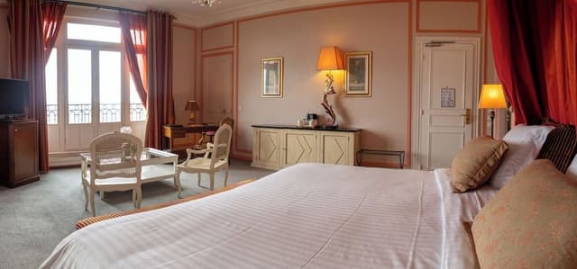Junior Suite (Vue Paris)