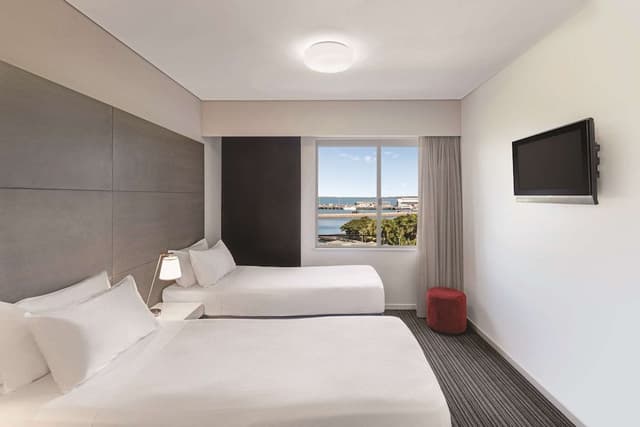 Premier Apartment, 1 Bedroom (Weekly Housekeeping)