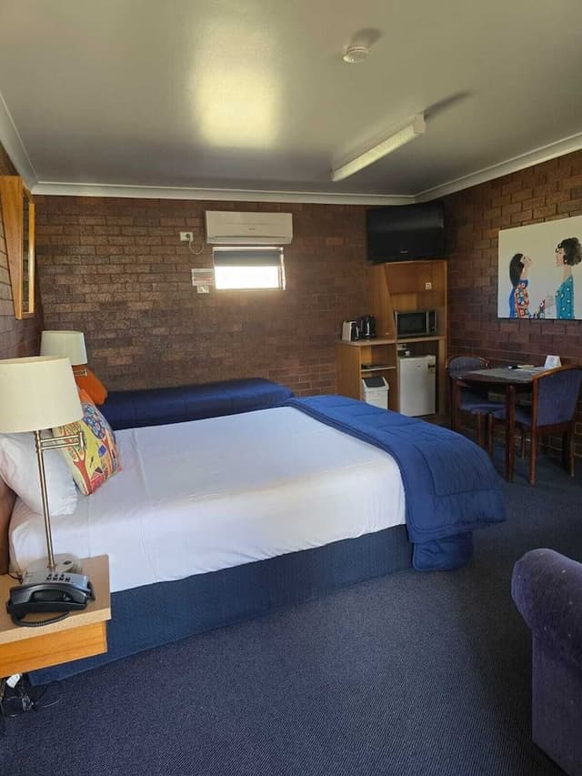 Deluxe Room (Twin Share)