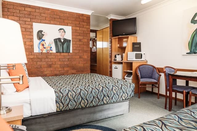 Deluxe Room (Twin Share)
