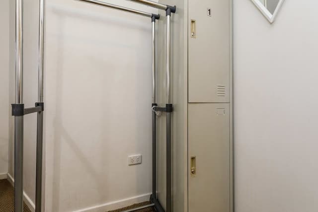 Shared Dormitory, Women only