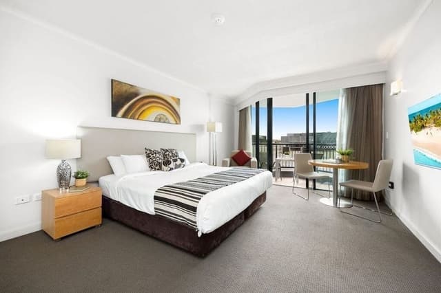 Studio Apartment