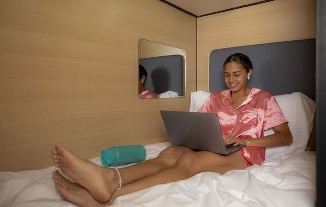 Female Only 4 Pod Room with Private Bathroom
