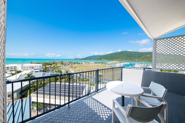1 Bedroom Ocean View Apartment