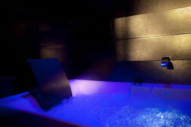 Musée d'Orsay Room with 2 people Jacuzzi