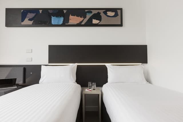 Superior Room, 2 Twin Beds, City View
