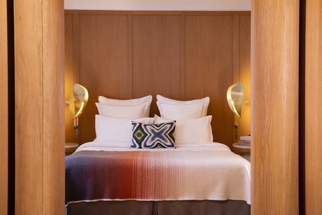 Prestige Suite