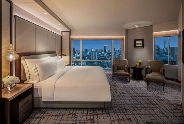 GRAND PREMIUM KING-HIGH FLOOR