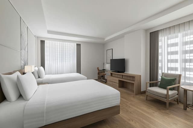 Larger Guest room, 2 Double, Corner room