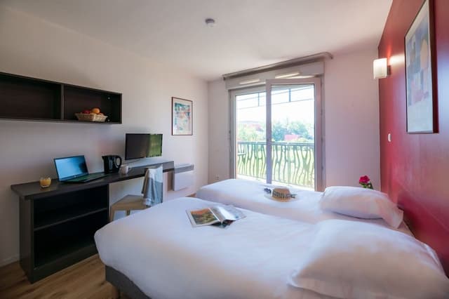 Studio, 2 Twin Beds