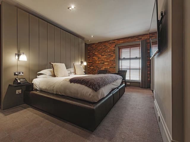 Signature Suite