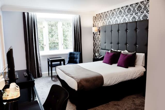 Superior Room, 1 Double Bed, Non Smoking (Converts to 2 Twin Beds)