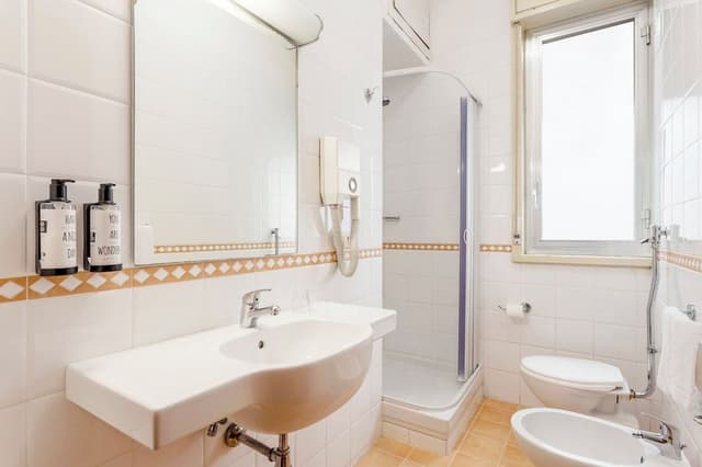 Double Room, Connecting Rooms