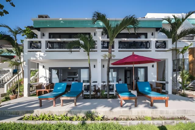 Deluxe Beachfront Room