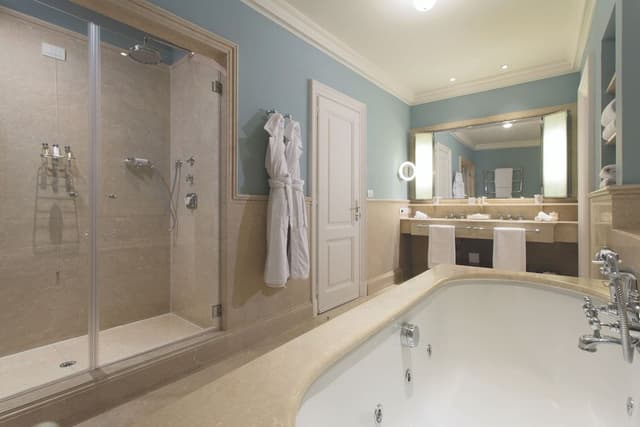 Signature Suite (Signature)