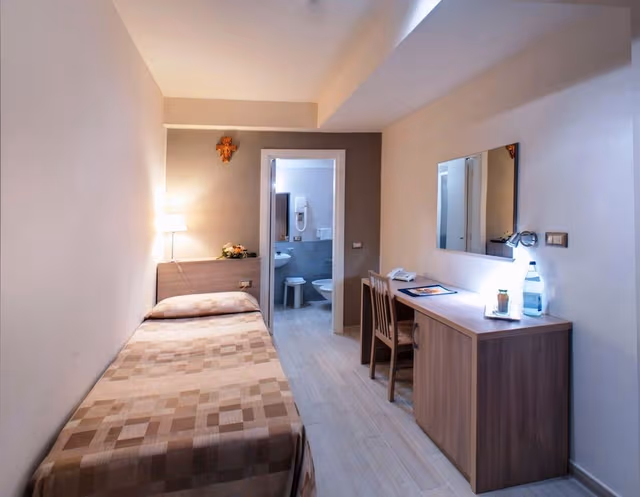 Single Room, Garden View