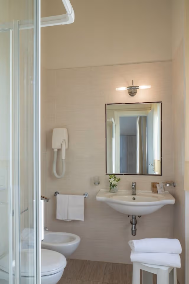 Standard Double or Twin Room, Garden View