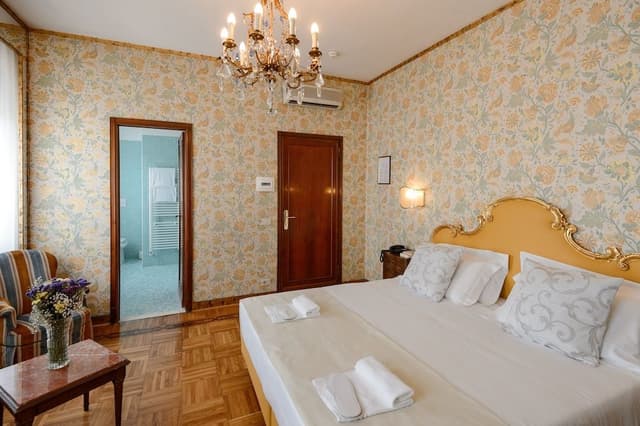 Double Room, Hot Tub