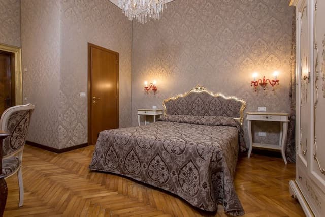 Junior Suite, Private Bathroom