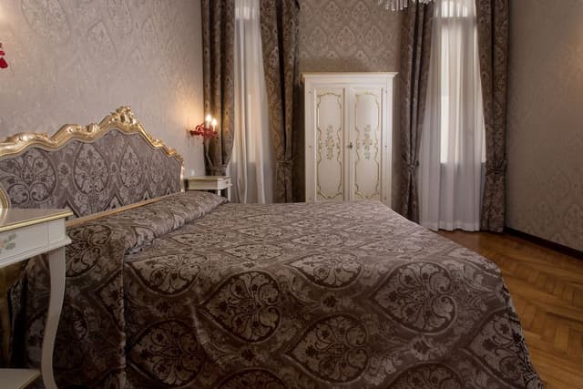Deluxe Double Room, 1 Bedroom, Private Bathroom, Mezzanine
