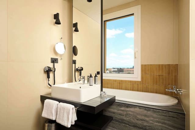 Executive Suite, 1 King Bed with Sofa bed, Terrace
