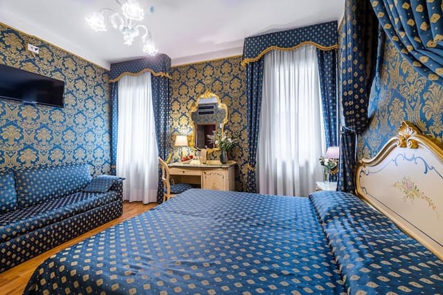 Deluxe Double Room, Canal View (1st and 2nd floor)