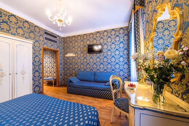 Deluxe Double Room, Canal View and Balcony (1st and 2nd floor)