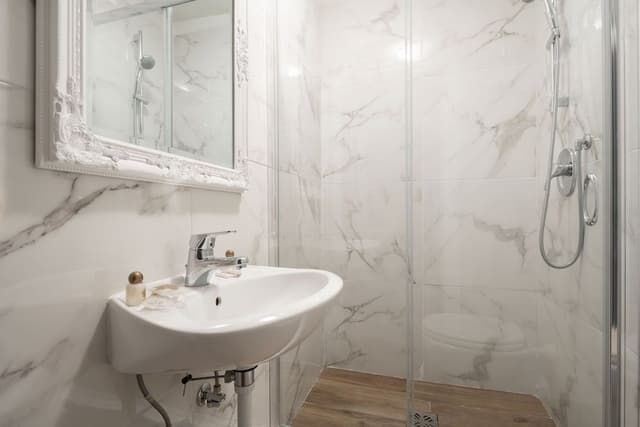 Deluxe Double Room, 1 Double Bed (6A)