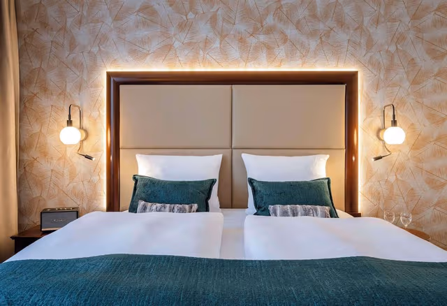 Deluxe Room, 1 King Bed