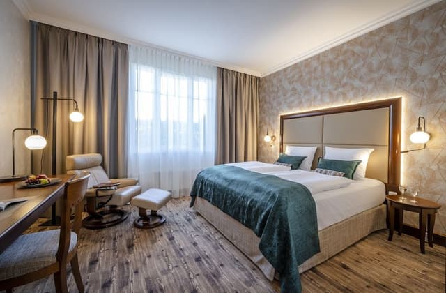 Deluxe Room, 1 King Bed