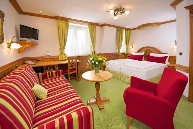 Junior Suite with Streetview