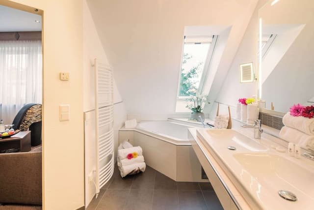 Deluxe Suite, 1 King Bed