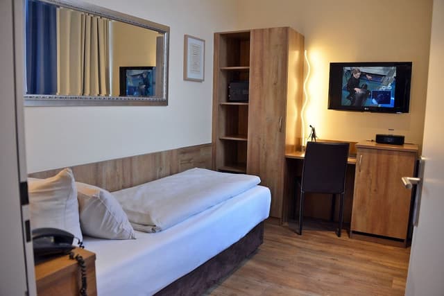 Standard Single Room