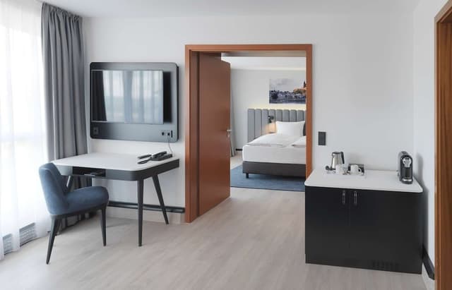 Suite, 2 Bedrooms (main building)