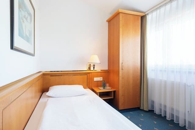 Economy Single Room