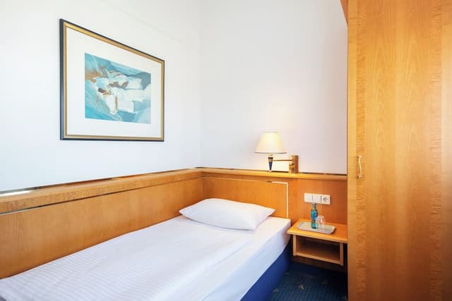 Economy Single Room