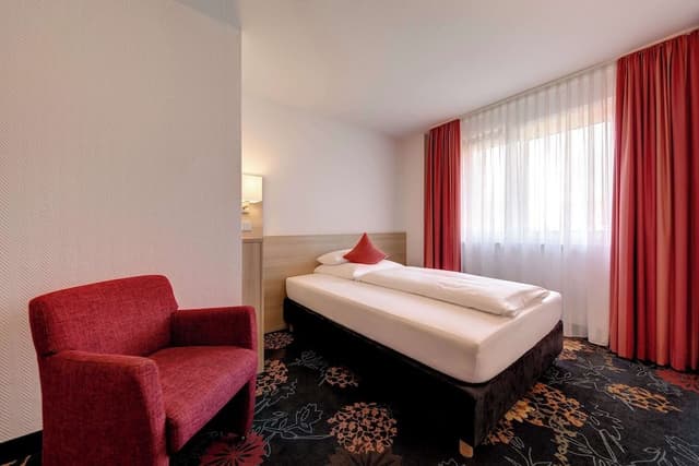 Family Room, 3 Twin Beds