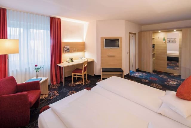 Comfort Room, 2 Twin Beds (Larger Room;Quiet Location)