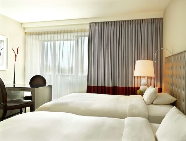 Room, 2 Queen Beds, River View