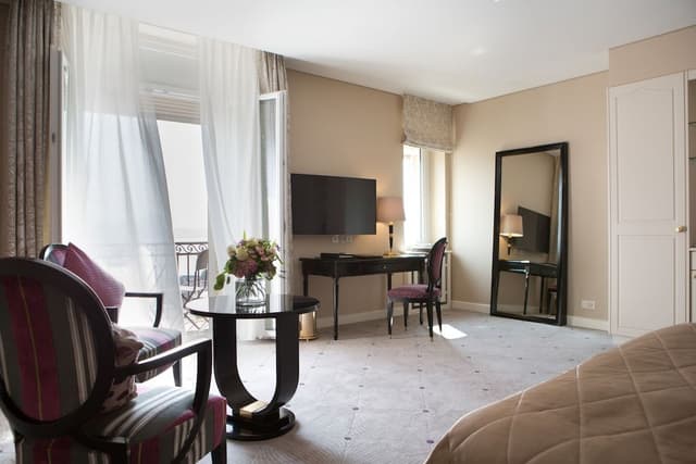 Deluxe Room (Lake)