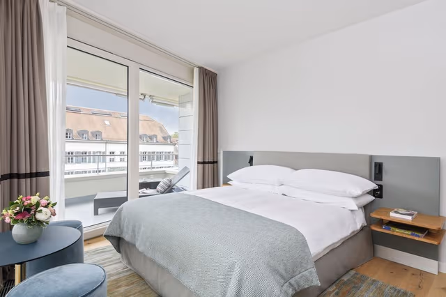 Superior Room, Lake View