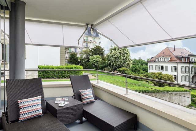 Superior Room, Lake View