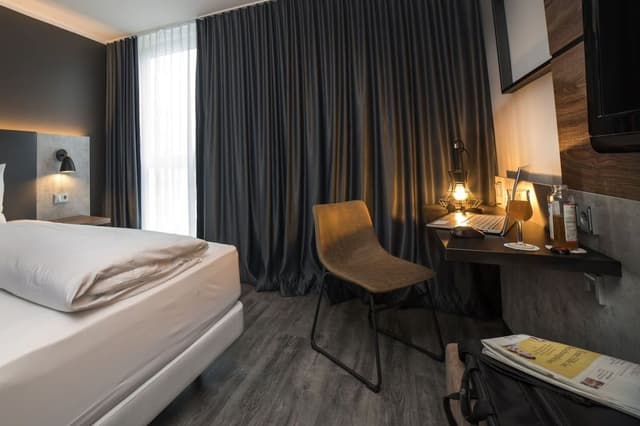 Single Room (Cosy)