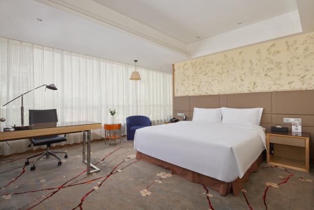 Executive King Room