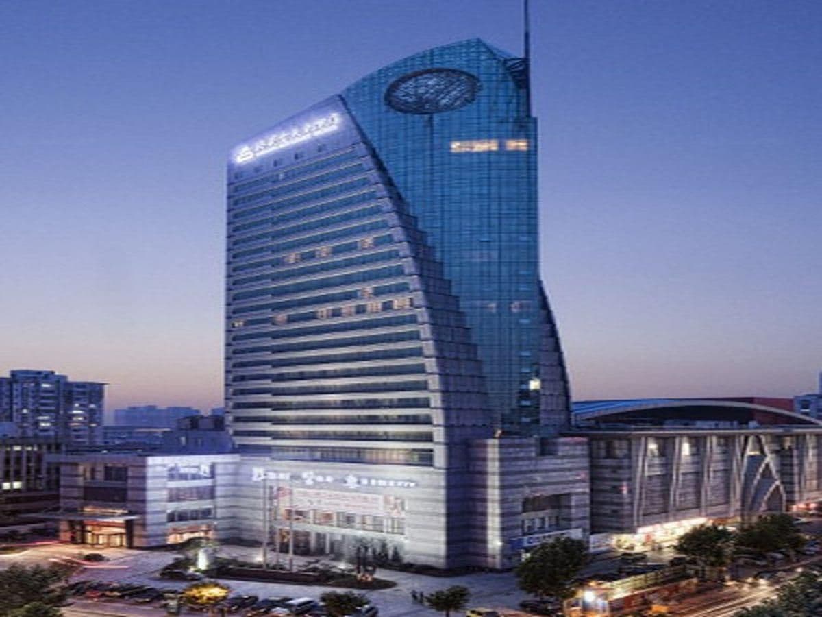 โรงแรมเยว่หยาง แกรนด์ สกายไลท์