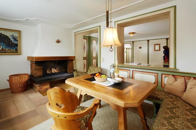 Postmeister Room