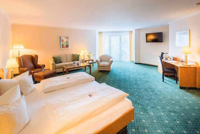 Deluxe Room, 1 Double Bed (Cozy Sitting Corner)