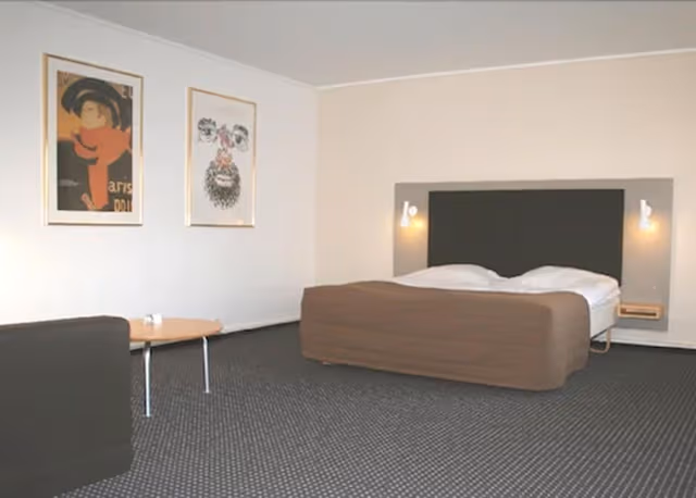Double Room, Annex Building